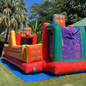 Aluguel de Brinquedos Infláveis em Brasília e entorno do DF. futebol de sabão