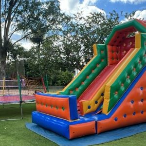 Aluguel de Brinquedos Infláveis em Brasília e entorno do DF. tobogã